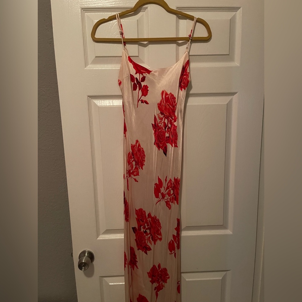 Meshki floral satin dress - Picture 3 of 4